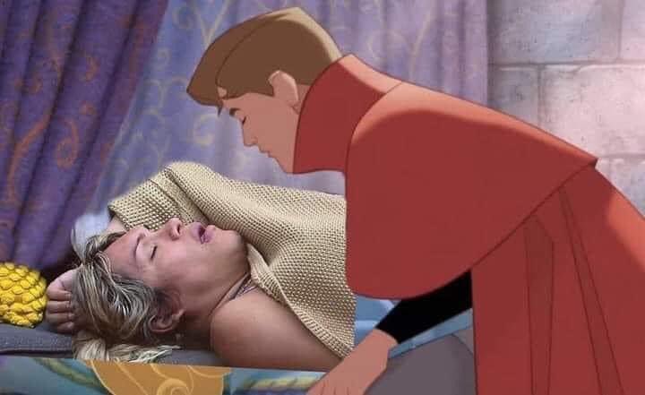 _xmemes's tweet photo. Meu marido quando se despede de mim antes de ir trabalhar
Eu: 🤣🤣🤣🤤🥺❤️ https://t.co/KvZt9AXNT8