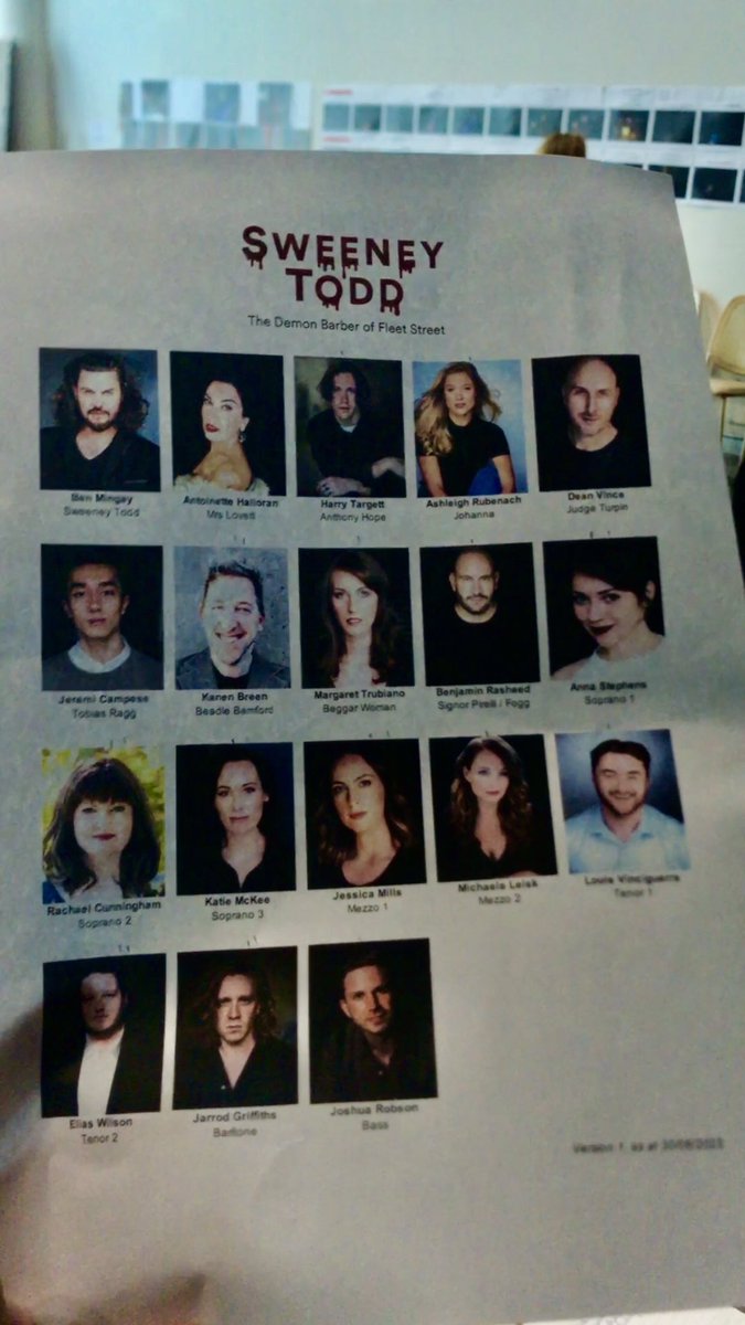 Let Me Entertain You 🎙🎧 tweet media