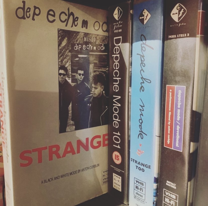 GonzaloSiddig's tweet photo. 3️⃣5️⃣🎂

S T R A N G E 
A Black And White Mode By Anton Corbijn 

#strange #depechemode #antoncorbijn #vhs #musicforthemasses #muterecords #mutefilms #depechemodecollector #depechemodecollection https://t.co/RWSnL9mktY