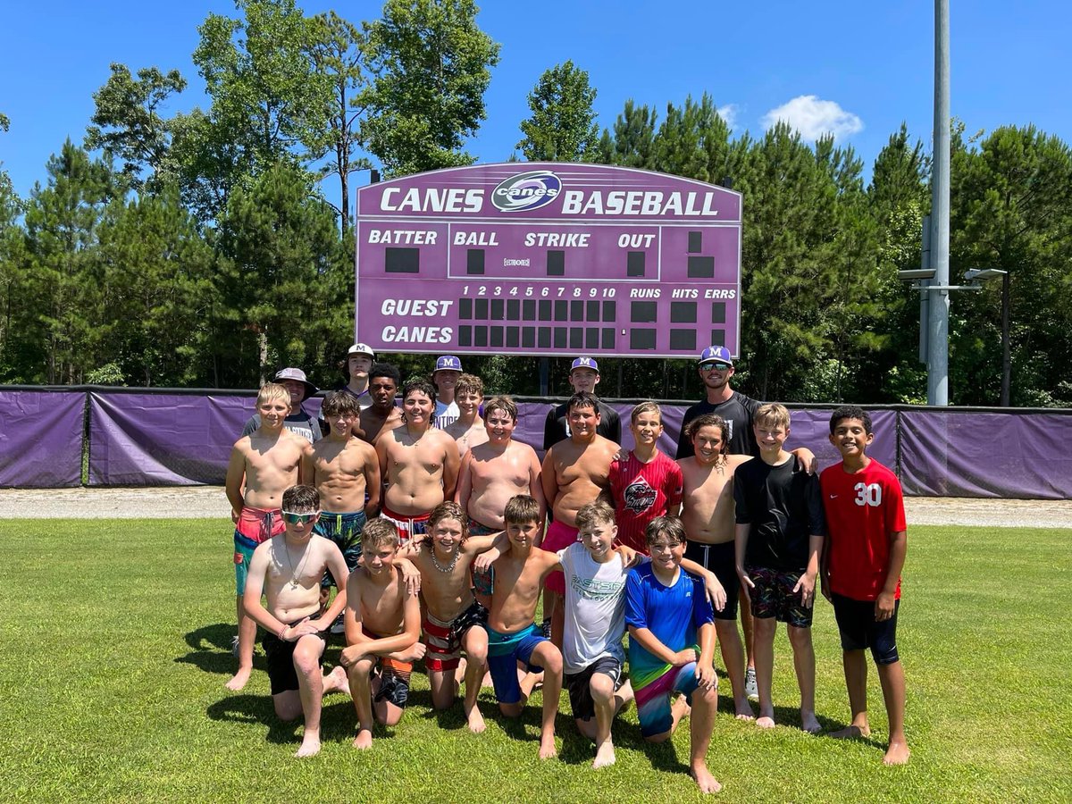 DiamondCanesMHS's tweet photo. And thatโs a wrap on the 3rd Annual Elementary and Middle School Baseball Camp!!! The future is looking bright!!! Big thanks go to the coaches, HS players, campers, and parents for making this possible!!!
#CaneNation #FutureCanes https://t.co/9xQoyEpf6c