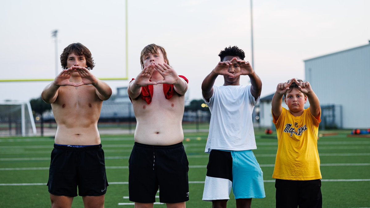 alleneaglesfb's tweet image. ACADEMY FOOTBALL CAMP

Congratulations to these young men for displaying THE BRAND‼️

Day 2 Campers of the day:

7th Grade Off - Matthew Yowell
8th Grade Def - Derrick Phillips 
9th Grade Off - Noah Tinsley
9th Grade Def - Stone Reynolds 

📸 @rjevanssss 

#BTB | #RecruitTheA