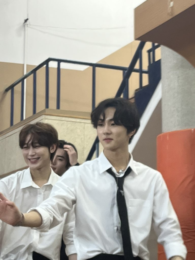 vat 🩸 | 쩡's REST tweet media