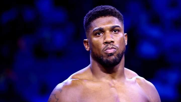 soyhdb's tweet photo. Anthony Joshua sobre Canelo: "Crédito para Canelo, está activo. Están tratando de decir que Canelo no es quien solía ser. La gente siempre tiene algo que decir sobre todos y todo. Canelo es un peleador serio, uno de los mejores." #Canelo https://t.co/O1fDe4UE4i
