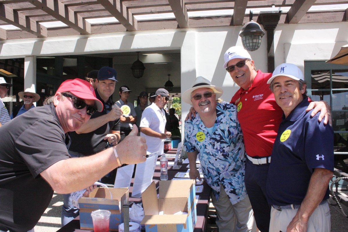 DrewWakefield's tweet photo. 👏🏌️‍♀️⛳️🏌️‍♂️What a Awesome Day Everyone!!!

“It’s All About The Kids”

Special Thank you's to: Santa Barbara Golf Club, and so many, many more!!! Supporting Junior Golfers in #SantaBarbara County 🏌️‍♀️⛳️🏌️‍♂️👏 #CorkAndForkRadio805 #MrSantaBarbara #drewwakefield #radioshow #radiohost https://t.co/NaATk7i7RF