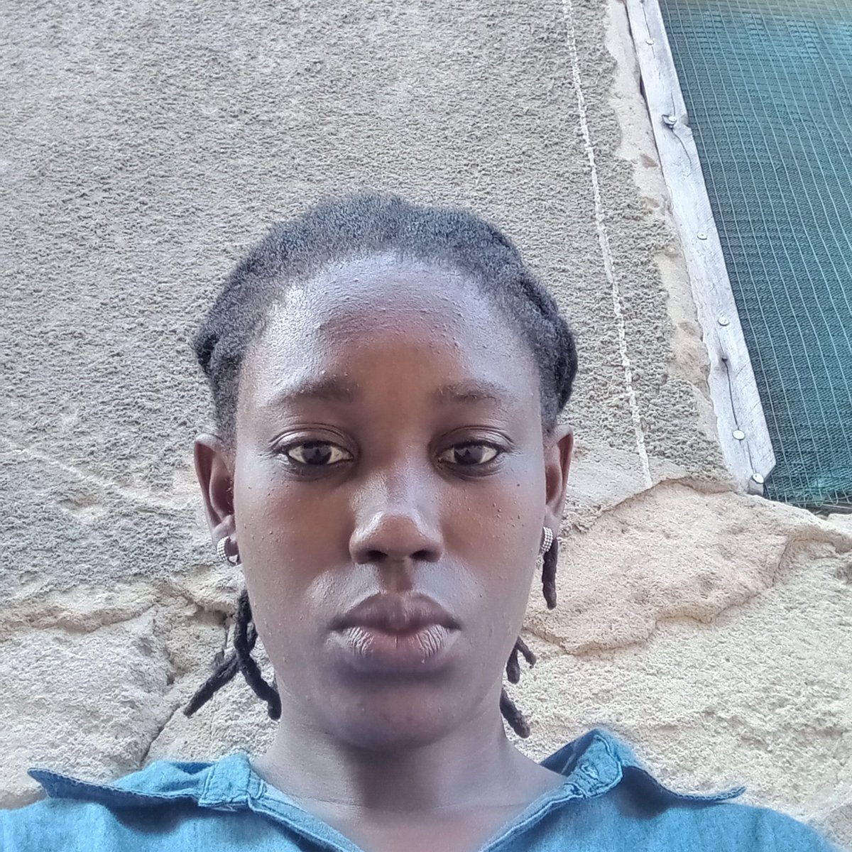 UKiliba's tweet photo. #NewProfilePic https://t.co/PsJW01uG70