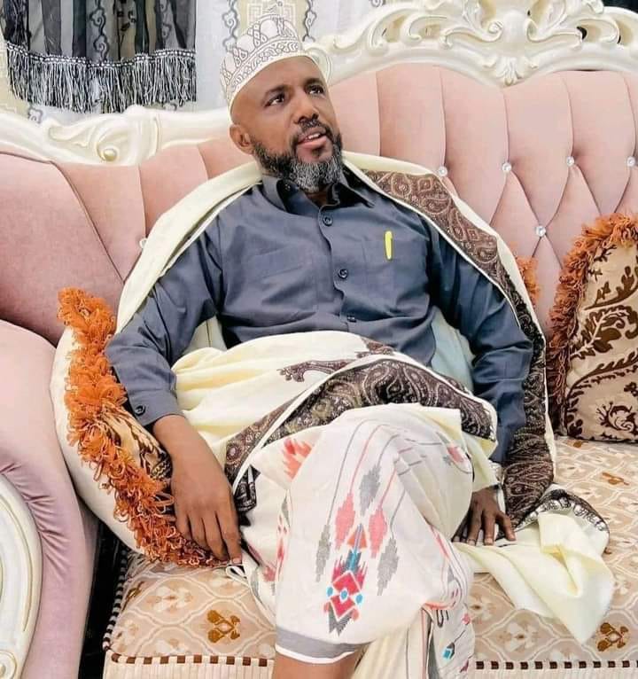 codkawb's tweet photo. #Garad #Jama Accuses President #Hassan #Sheikh of Supporting #Somaliland in the #Lasanod Battle https://t.co/zN17urVjVN https://t.co/ihj5cqQ1C4
