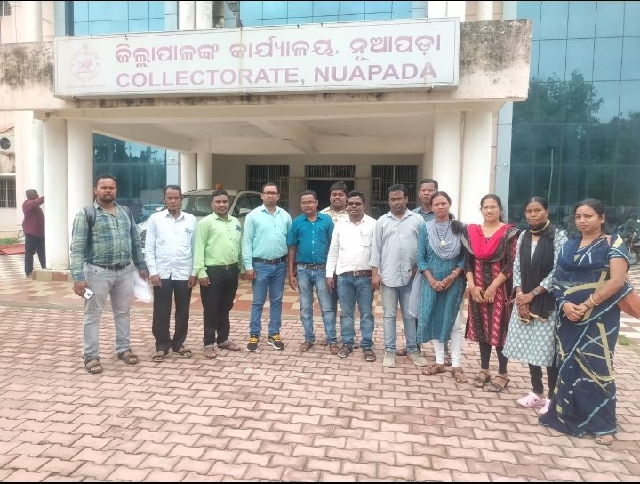 GoutamN69237597's tweet photo. #ଓଡ଼ିଶାଗ୍ରାମ୍ୟକୃଷିକର୍ମଚାରୀଙ୍କବିଭିନ୍ନଜିଲ୍ଲାରଦପ୍ତରରେଦାବିପତ୍ରପ୍ରଦାନ!#gradepay4200
#cadrerestructure
#designationchange
@rajaaswain @CMO_Odisha @arvindpadhee @premcchaudhary @SecyChief @kanak_news @otvnews @ArgusNews_in @sambad_odisha
@prameyaodia @krushibibhag
@odvawlvawunion https://t.co/rGP0E70D2m