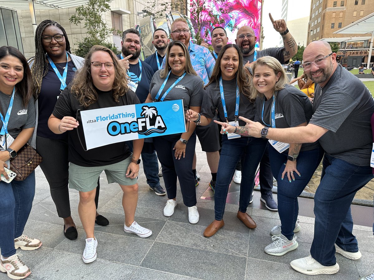 Day 1 discovery district trip in the books! 🩵🩵📷📷

#2023MDPLife
#OneFLA 😎 #LifeAtATT #OneFLAVibes