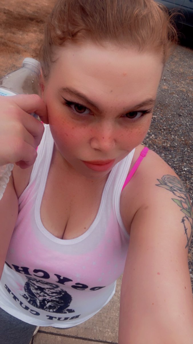 kinkerbell420's tweet photo. #summerbodygoals #sleeplessjogmore #sexysportsbra #onlyFans #milf 

https://t.co/ySUmInEVhz https://t.co/14FrZ68ObE