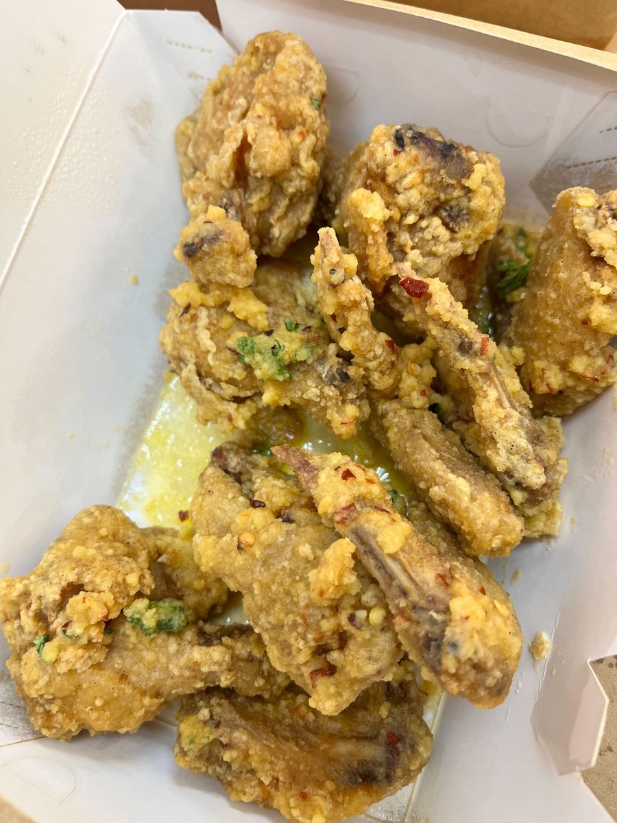 Mykel_Sanchez's tweet photo. Our digital marketing team is growing! We welcomed our new Web Developer with some pizza and wings at the office earlier! #EmpoweredWithDBOS #FoodPhotography https://t.co/sr4DCgTLs9