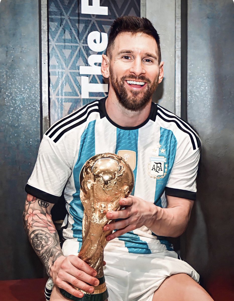 Que orgullo haberte defendido siempre de aquellos tantos tontos quienes te criticaban. Al final me dieron la razón.
Siempre del lado de Messi de la vida, hasta el final.