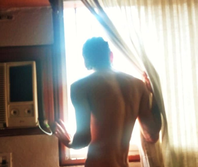 Que buena est&aacute; la vista 👀 #men #fitness #view #back https://t.co/eDsZzRC4M3<a href="/tag/men"class="tags">#men</a><a href="/tag/fitness"class="tags">#fitness</a><a href="/tag/view"class="tags">#view</a><a href="/tag/back"class="tags"><span>#back</span></a>