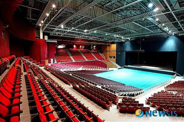 tanniekosmossss's tweet photo. ARMYS &amp; Filo-ARMYS. 

This is Olympic Hall in Seoul. HORI7ON will performing here for their debut showcase on July 24 at 8PM KST.  So let’s express our support &amp; love to them. This group is so amazing when they perform &amp; their visuals are surreal. They deserve a lots of support. https://t.co/xnDvuwpVEY