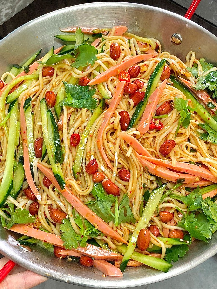 MadboohKaled's tweet photo. A hot and sour appetizer cold noodles.
Addicted in one bite https://t.co/QBF1o5FYFj