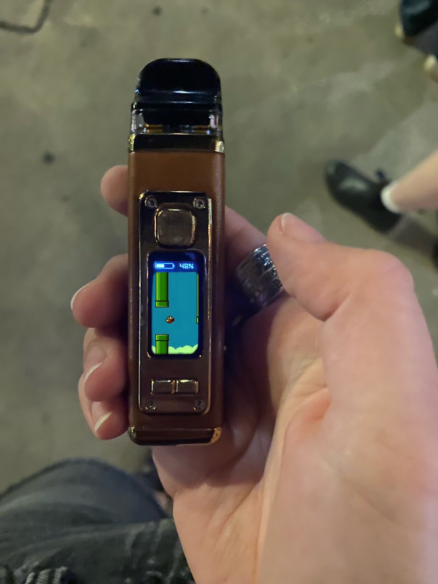 L1LACH's tweet image. New mod🔥🤘 #vape #boxmod #newvape #vancouvervape #vapetricks #twittervapes