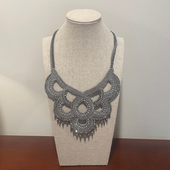 micely6391's tweet photo. So good I had to share! Check out all the items I'm loving on @Poshmarkapp #poshmark #fashion #style #shopmycloset #stelladot: https://t.co/hfQMiVxLQq https://t.co/smUahcq2ps