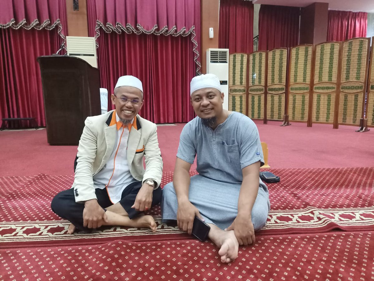 KhSuardi's tweet photo. Alhamdulillah ba'ada shilolat bisa bersilaturahim dengan bapak Gubernur Sulsel (Andi Sudirman Sulaiman). 
Semoga selalu membawa berkah untuk kemajuan Sulawesi Selatan https://t.co/DjZtyeunnw