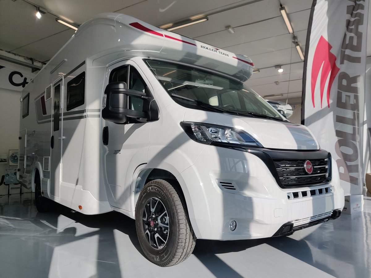 FlyCamper's tweet photo. Avete per caso detto... NUOVO ROLLER TEAM KRONOS 287 TL⁉️
😲... Vi aspettiamo per scoprire insieme questa novità in ANTEPRIMA!
🔗 https://t.co/zCcOrYFn5y
#rollerteam #kronos #new #novità #nuovacollezione #nuovastagione #camper #semintegrale #camperlife #camperlove https://t.co/DMdunkc9Xw