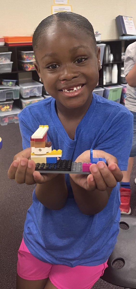 One of my favorite educational moments was working with a kindergarten class on using <a href="/LEGO_Education/">LEGO Education</a> robotics in learning about the environment in our <a href="/CapoUnified/">Capistrano Unified</a> iCAN career labs!  #instsweetsuite