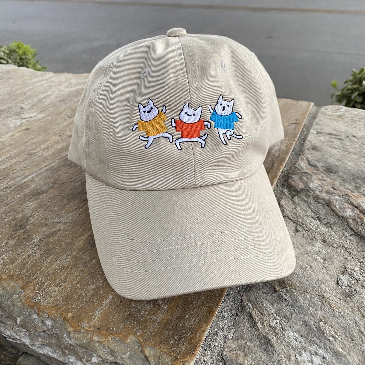 ✨ LAST CHANCE TO GET DANCING CAT HATS!! ✨ decided to do one final run of these, so august 5th will be the last day you can get one! you can get them at the caard link in my bio or on https://t.co/ZQ6QIIIhqx ! 
