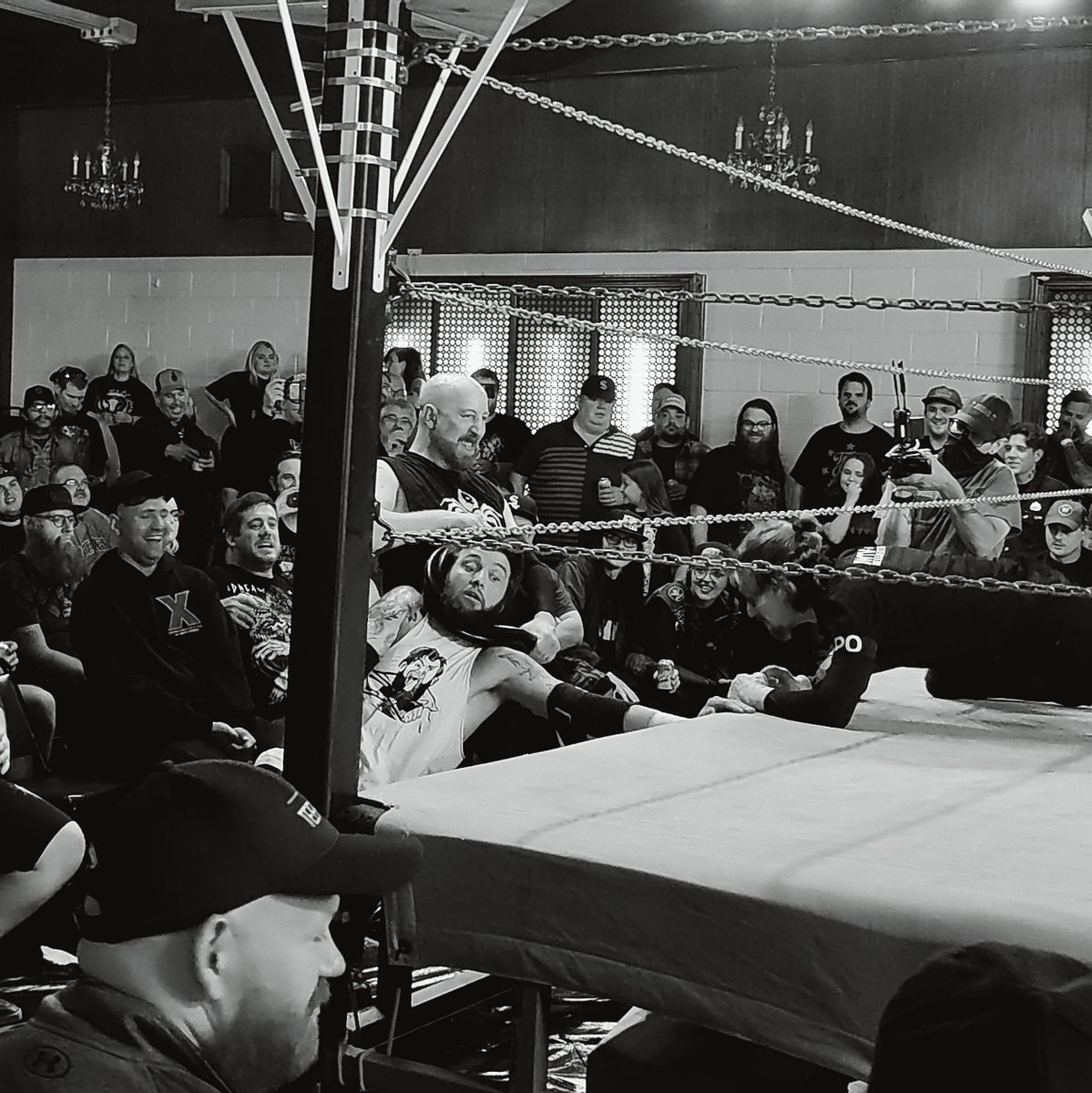 NathynwithaY's tweet photo. Nate Webb vs Tommy Vendetta #NHB47 https://t.co/QIZ1advACR