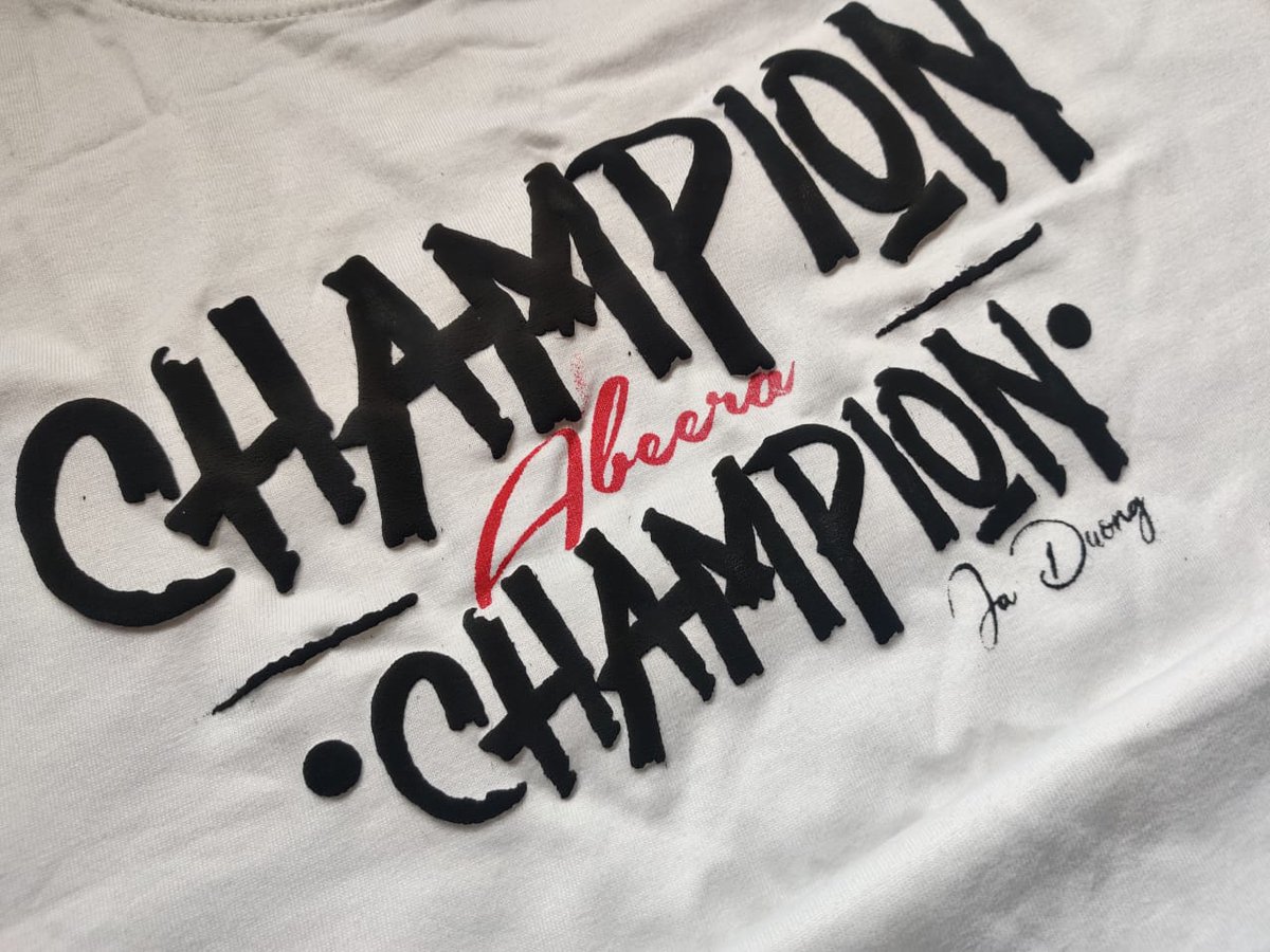 T-shirt Guyz Uganda tweet media