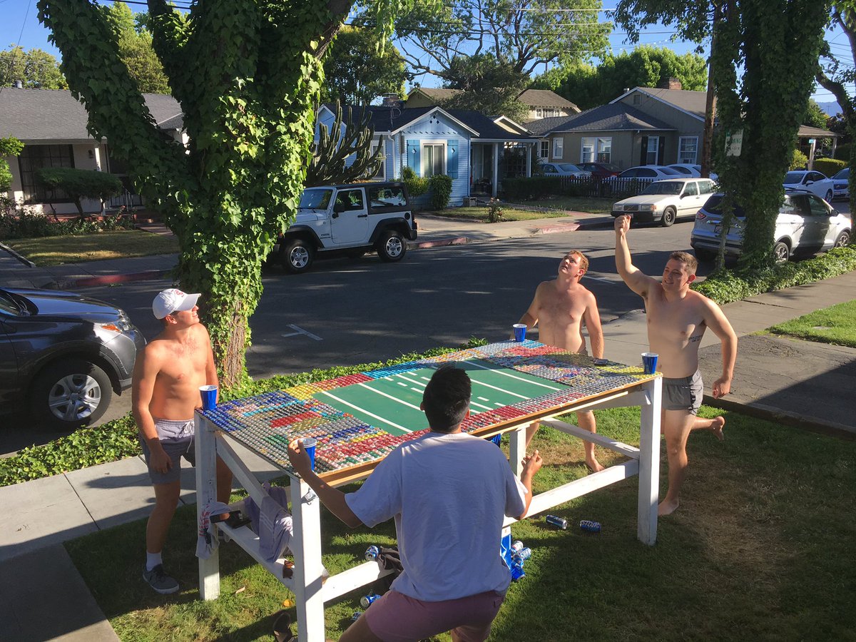 Bobbeers19's tweet photo. Such a beer die Wednesday. If you don’t know the Brooke Henderson rule are you really a Die enthusiast? #Dieup https://t.co/GLf7idyK6k