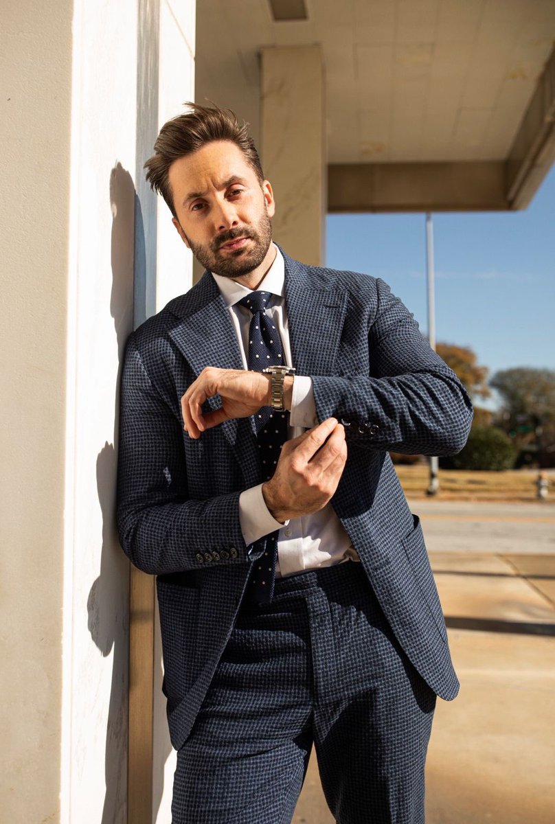 You’ve heard me say it before but there’s nothing like an #Oxxford garment.
Handmade in #Chicago, IL, Oxxford Clothes  is one of the last remaining #handmade factories left in the US. The more handwork a garment has, the more comfort it imparts to you... not to mention it lasts.