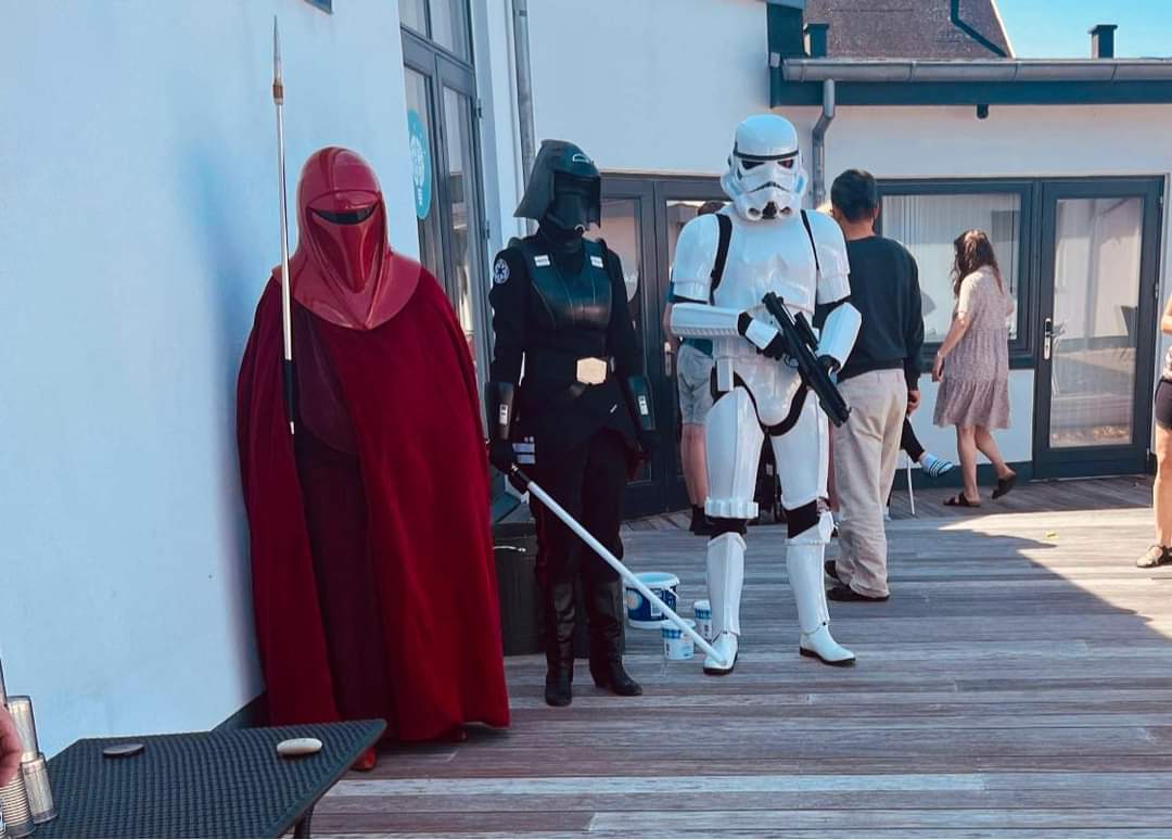 DS 77419 pride of The Danish Garrison ,  participated this time in a fair for recently moved families. Our troops had to fight hard against the talented kids in 3 different ball competitions.  Good job, troops! 
📷 Naja Hartvig Kjøller &amp; Peder Primdahl-Jensen
<a href="/501stLegion/">501st Legion</a>