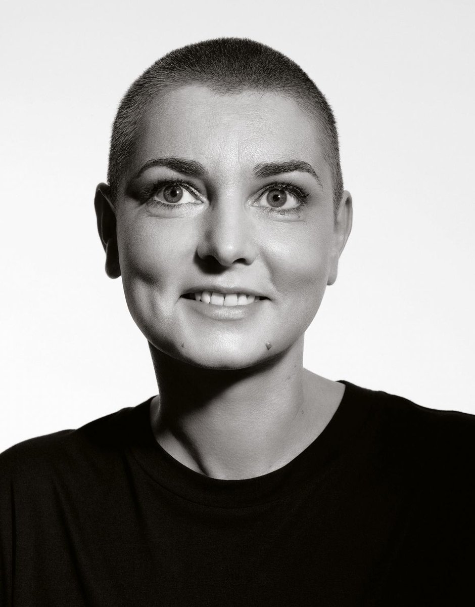 “The singers we love are the people who, from the first syllable you know who they are, because they’re 100 per cent themselves.” 

Sinéad O’Connor, 1966-2023, singer, iconoclast, gentlewoman 

Portrait by Andreas Larsson, from Issue n° 5.
#TGW5 #SineadOConnor