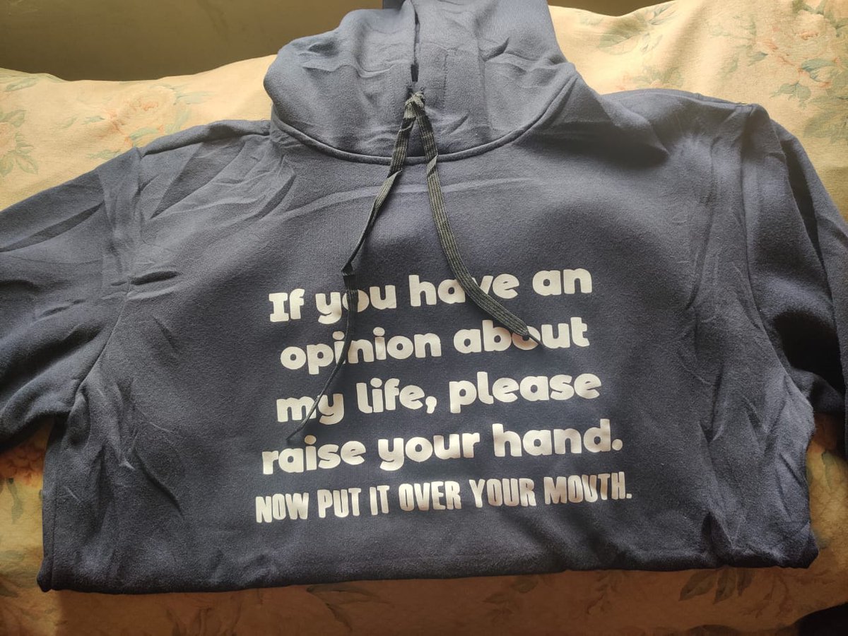 T-shirt Guyz Uganda tweet media