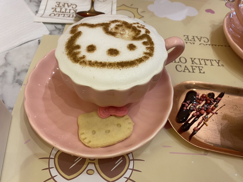 chiophilippakis's tweet image. Wiiiiiiiiiii #hellokitty #hellokittycafe