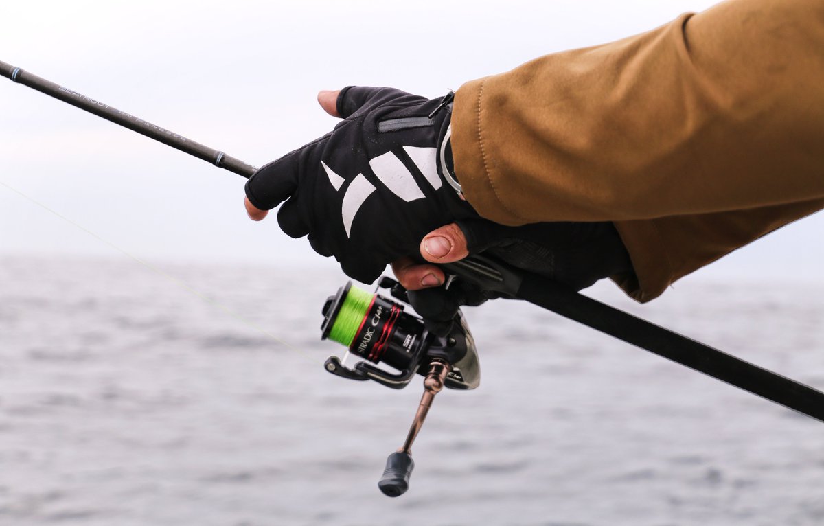 Fishmachineorg's tweet image. Water-resistant #gloves, equipped with non-slip rubber on the palm and a zipper for perfect tightening around the hands. Suitable for year-round use. For ordinary spinning #fishing as well as sea fishing and brutal fights. 👍
fishmachine.eu/gloves-fishmac…
Be a #FISHMACHINE! 📷