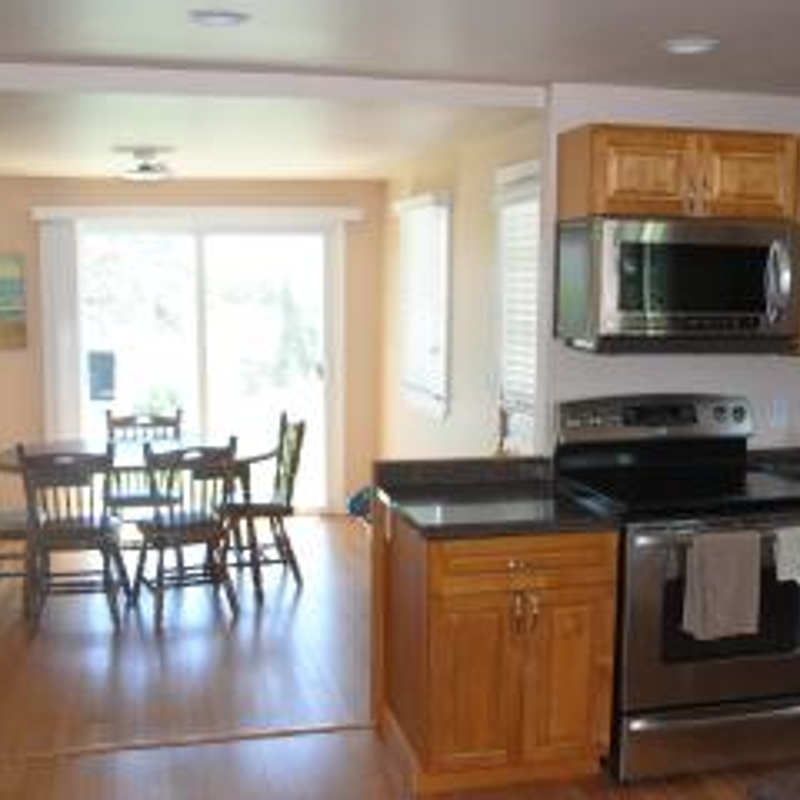 MunroeTeam's tweet photo. POINT JUDITH RENTAL: 64 HOUSTON AVE., NARRAGANSETT, RI. SPACIOUS 5 BEDROOM, 2 1/2 BATH HOME.  PLENTY OF ROOM FOR THE WHOLE FAMILY.  WEEKLY RENTAL FOR $3000 
WEEKS STILL AVAILABLE  7/29-8/5, 8/12-8/19, 8/19-8/26, AND 8/26-9/2. CALL NOW 401-789-9396 https://t.co/A9ZOr4KQFq