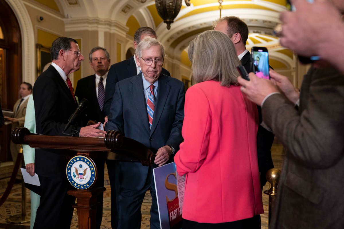 The moment Senator Mitch McConnell froze during a news conference on Capitol Hill. 📷 for <a href="/nytimes/">The New York Times</a>
