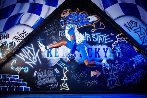 Sidelines - Kentucky 😼 tweet media