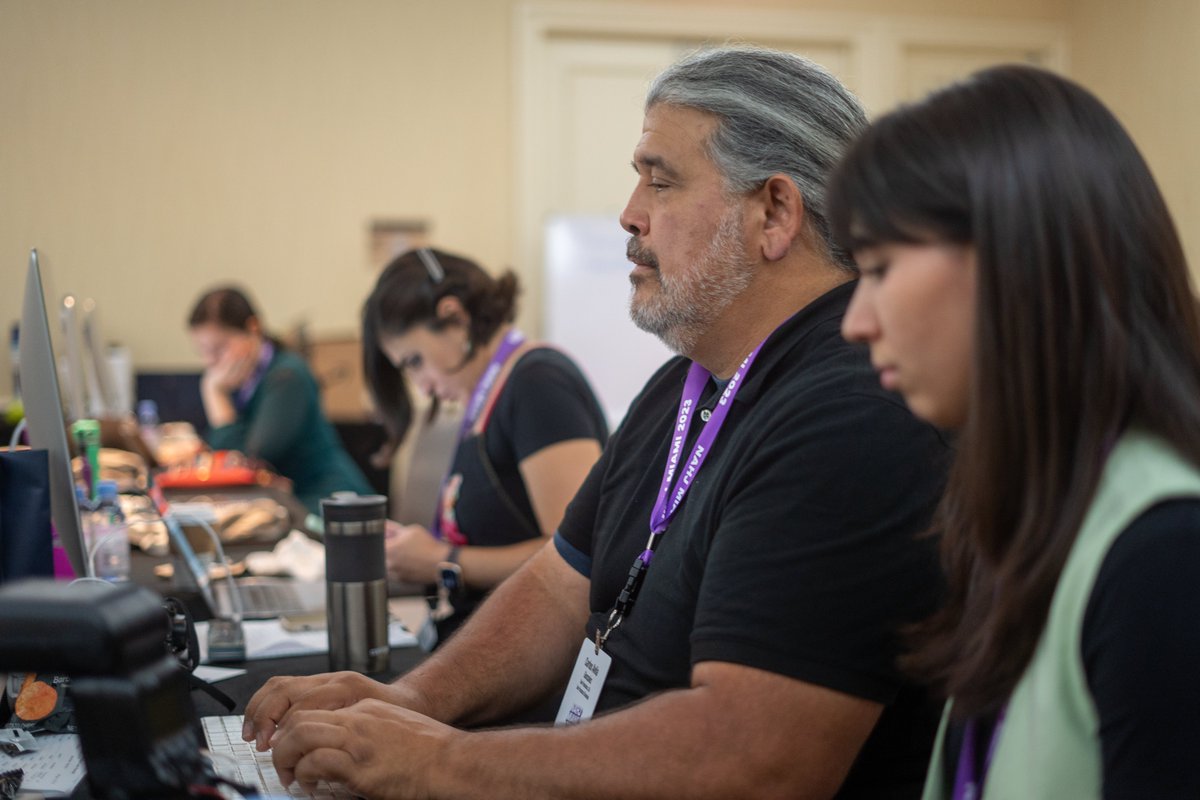 NAHJ's tweet photo. Here are a few photos of @latinoreporter hard at work! 💪📰✒️ #NAHJ2023 https://t.co/KNVG4I4qx3