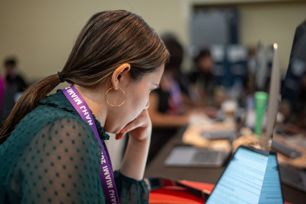 NAHJ's tweet photo. Here are a few photos of @latinoreporter hard at work! 💪📰✒️ #NAHJ2023 https://t.co/KNVG4I4qx3
