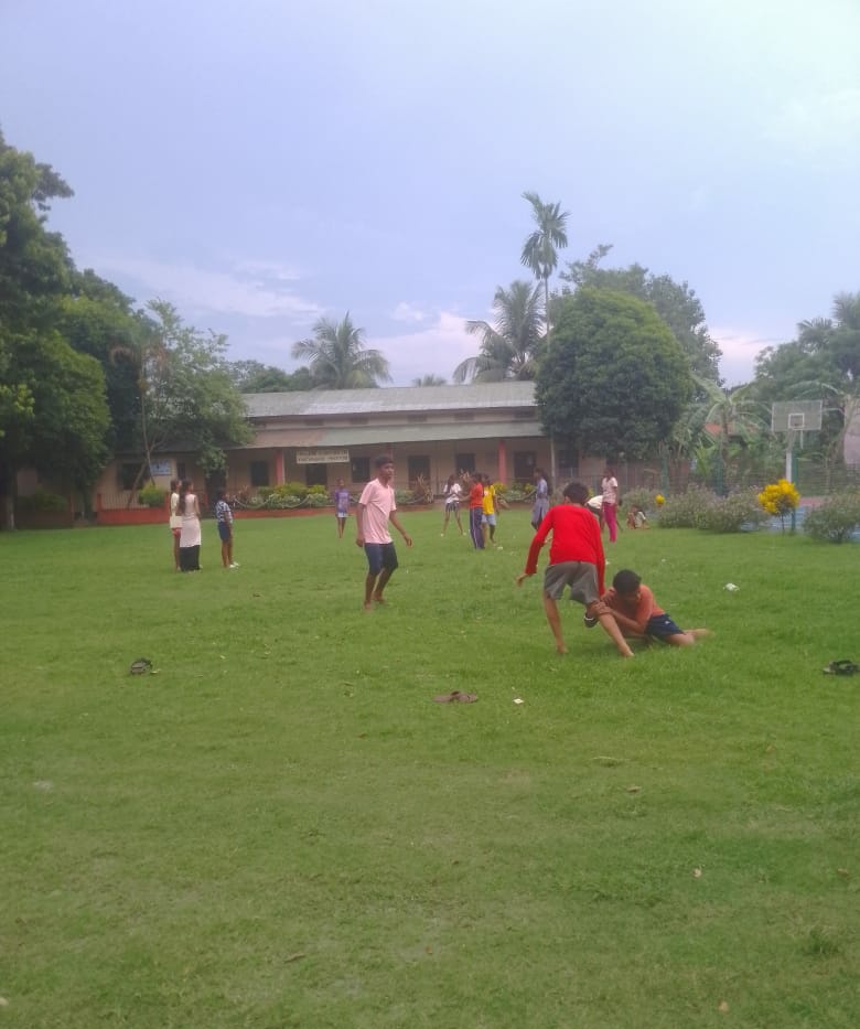 KRBGCollege's tweet photo. Playing any sport makes you fit and that is why we encourage young children to come and showcase their talent. We appreciate "All Assam Kabaddi Association" for taking such an initiative for the local children around and we are thankful to be a part of such great initiative. https://t.co/mXabNEhcQj