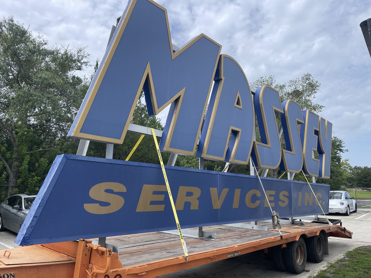 Now that's a sign! 🔥

The monster 11x30 <a href="/MasseyServices/">Massey Services</a> sign that <a href="/Media1WrapThis/">Media 1 / Wrap This | Ⓜ️1️⃣🇼🇹</a> built / installed 8 years ago at the <a href="/CWStadium/">Camping World Stadium</a> in <a href="/citybeautiful/">City of Orlando</a> has been removed and taken back to the shop for complete refurbishing + upgrades

More pics &amp; vids OTW! 🚀

#CampingWorld #Orlando