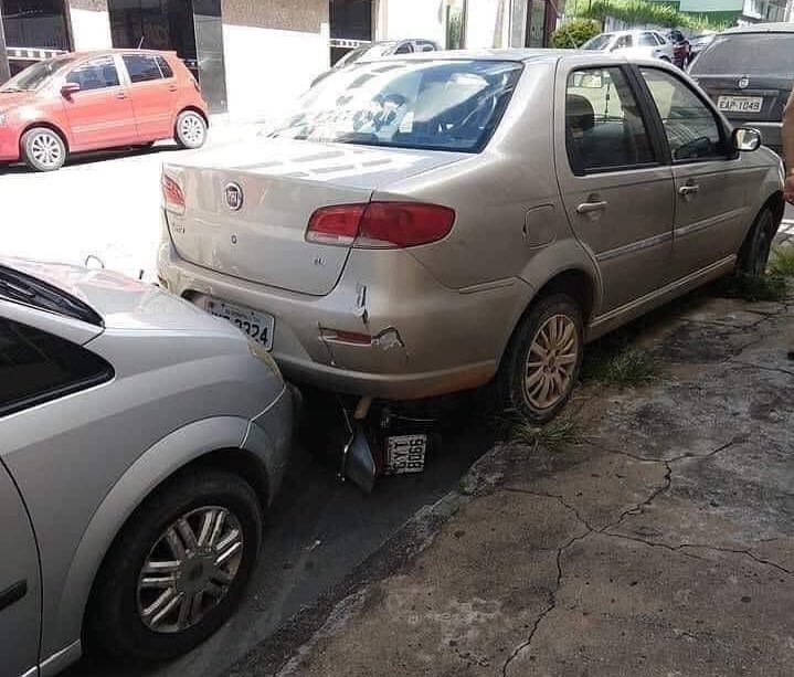SoyBvip's tweet photo. ¿Alguien conoce al dueño del carro?

Para que me dé tantito chance de sacar mi moto? 🥺 https://t.co/jL7gKEVKgM