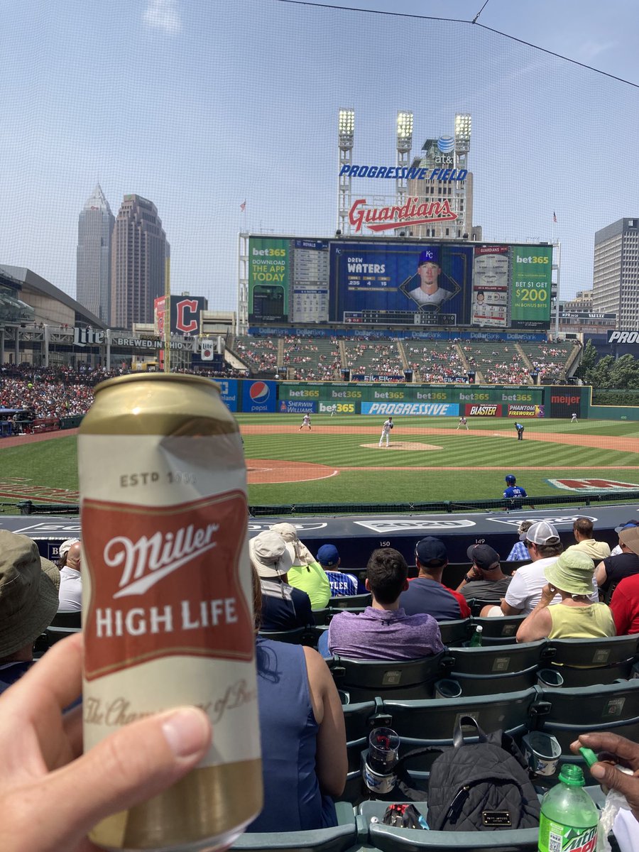 10PointFarms's tweet image. Ahhh, the High Life! ⁦@millerhighlife⁩