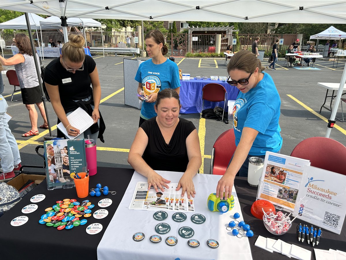 MKESucceeds's tweet image. If you stopped by Penfield’s Health &amp;amp; Safety Day, you no doubt spotted some of our #ECE Ambassadors! They were busy sharing the important work Milwaukee Succeeds and the ECE Coalition are doing, while recruiting even more champions. milwaukeesucceeds.org/news/ece-ambas… #ECEMatters
