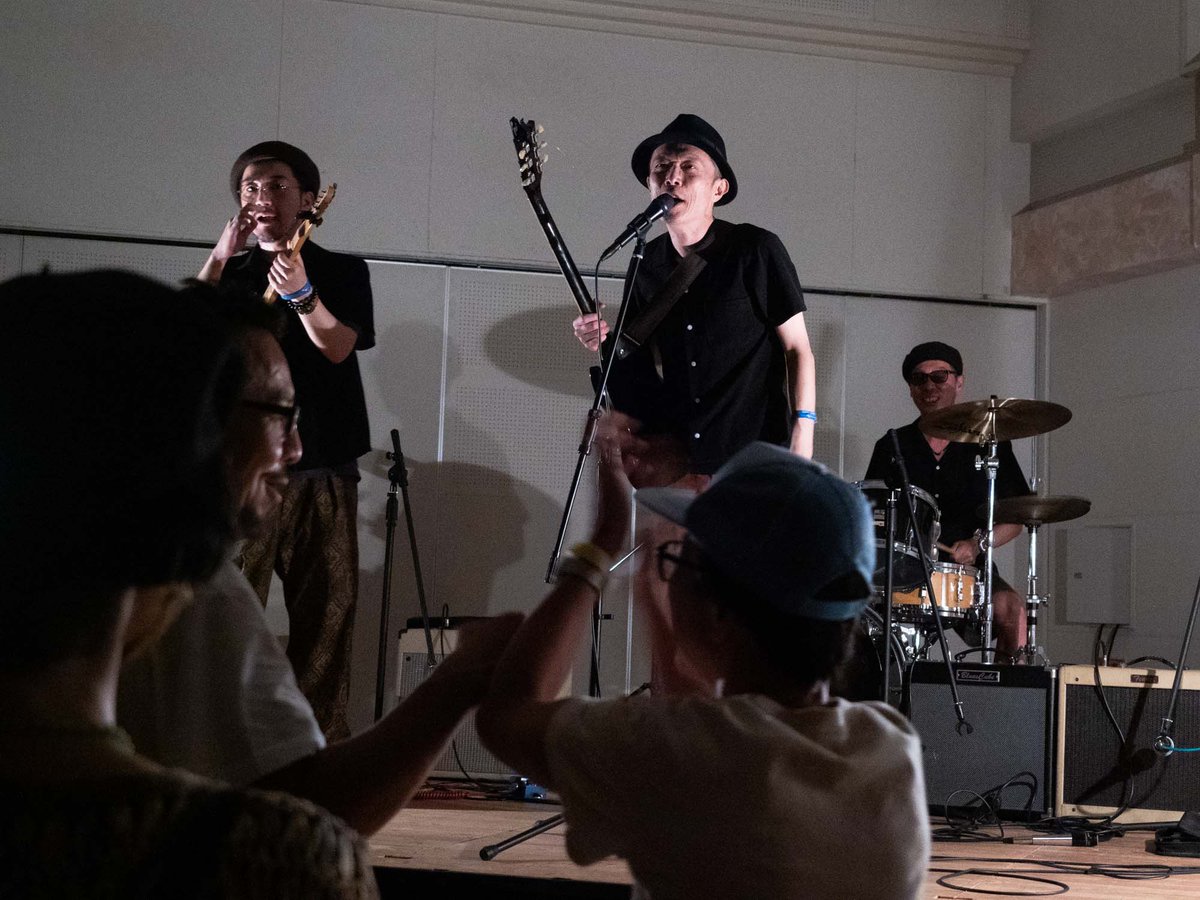 tommy2955's tweet photo. #ゑびすブルースフェス
The PYTHONS (Photo by @tommy2955)
#キングブラザーズ #T字路s #ペンペンドンピー #池間由布子 #スパイダーテツ #アンモニアンズ #BIGFIELDJUGBAND #HotchPotchBluesBand #ThePYTHONS https://t.co/NnAkCd0rqG