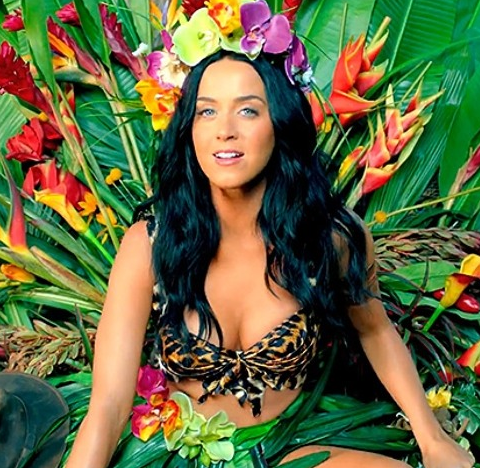 AboutMusicYT's tweet photo. 10 years ago today, Katy Perry released 'Roar'. https://t.co/7hArDp2sD6