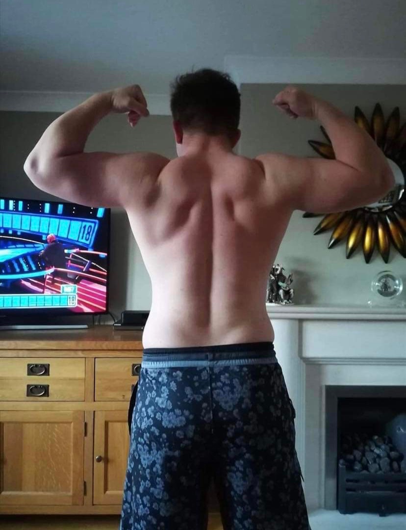 Buildwithcon's tweet image. I’m Connor, I’m an aspiring body builder. 
As you can see I’ve transformed myself and continue to transform daily. 

Follow my TikTok for inspiring videos, check out my transformation so far, and feel free to ask questions. 

tiktok.com/@confitness?_t…