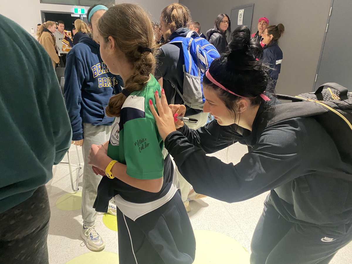 BresciaWSoc's tweet photo. What an atmosphere for our players being asked before, during, and afterwards to sign autographs and take pictures!
It was such an honor to play in front of so many little girls from the local community and club! #BWSWWC https://t.co/AizYvEt0Pg