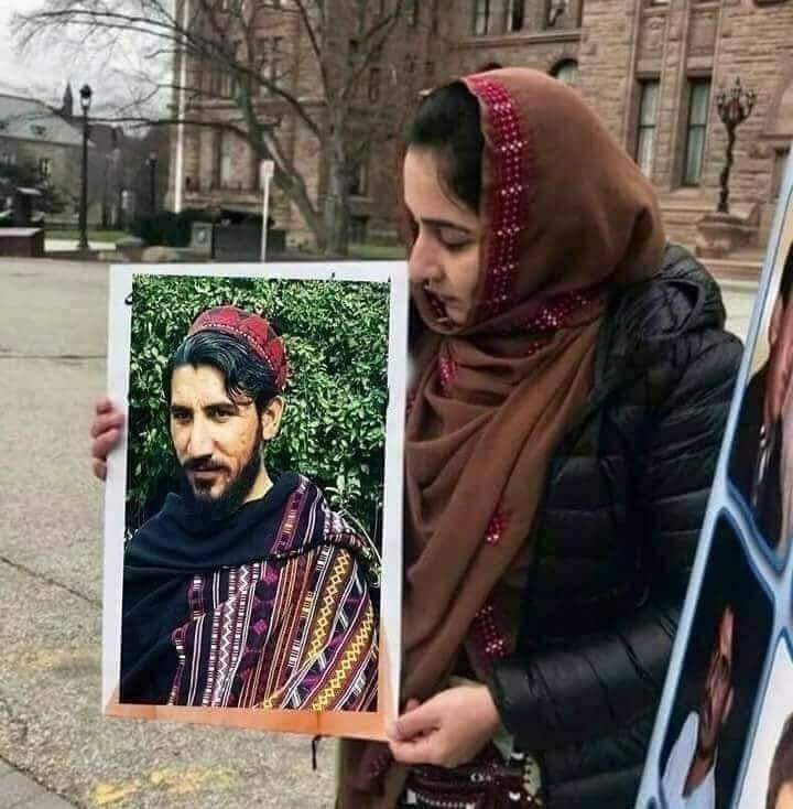 Achakzai__raziq's tweet photo. څوک نه شي يادولی د یار نوم پــه تــرنــم کـې
دا دور د بتــــانـــو دی بــــلال پــه غشـو ولـــي
#پير‌محمدکاروان https://t.co/spT9klXccE