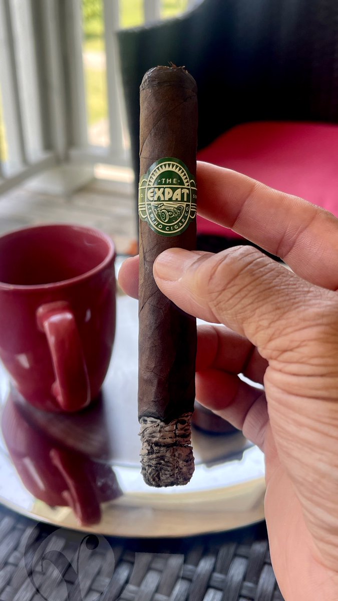 Good Morning Internets!

Cigar with a love story today. 
miCigar: Expat by <a href="/SerinoCigarCo/">Serino Cigar Co.</a> 

#cigars #cigarenthusiast
