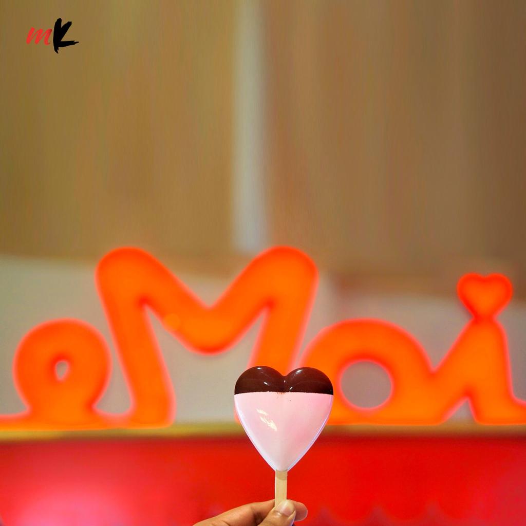 TT_My_Kolkata's tweet photo. ���Paw’psicles, hearts, emojis and luscious ice cream! Delhi-based brand eMoi, known for their adorable gelato sticks and tasty ice creams is now in #Kolkata!
More deets here: https://t.co/VgIPMMblIz
#eMoi #Icecream #Gelatos #Desserts #IcecreamLovers #KolkataFoodies #MyKolkata https://t.co/VBEaovL0ml